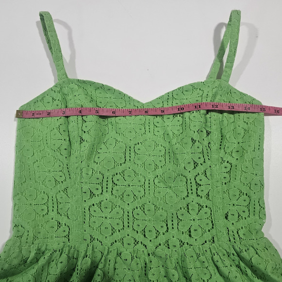 Lilly Pulitzer Gardenia Lace Peplum Top Sweetheart Neckline Green Size 8 Beachy - Picture 6 of 7